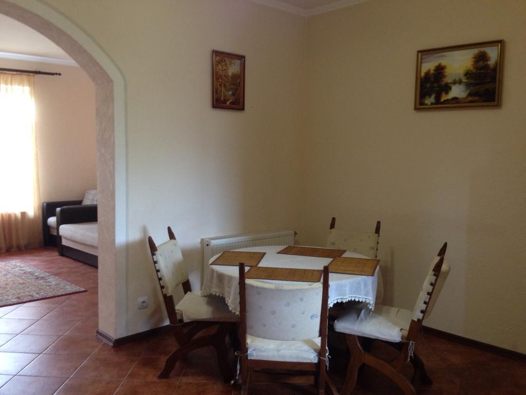 Panorama Townhouse Apartment Polyana  Bagian luar foto