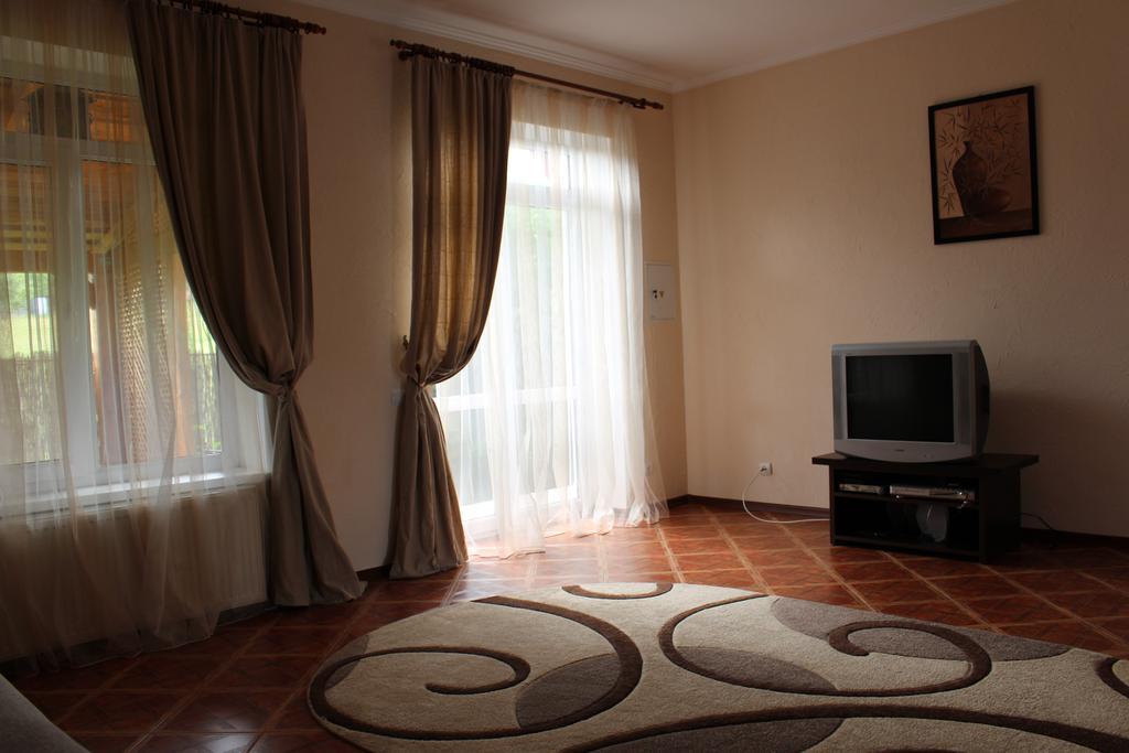 Panorama Townhouse Apartment Polyana  Bagian luar foto