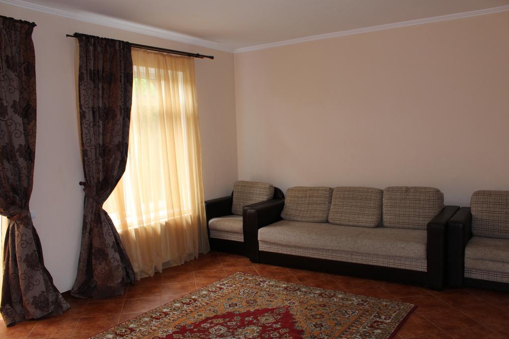 Panorama Townhouse Apartment Polyana  Bagian luar foto